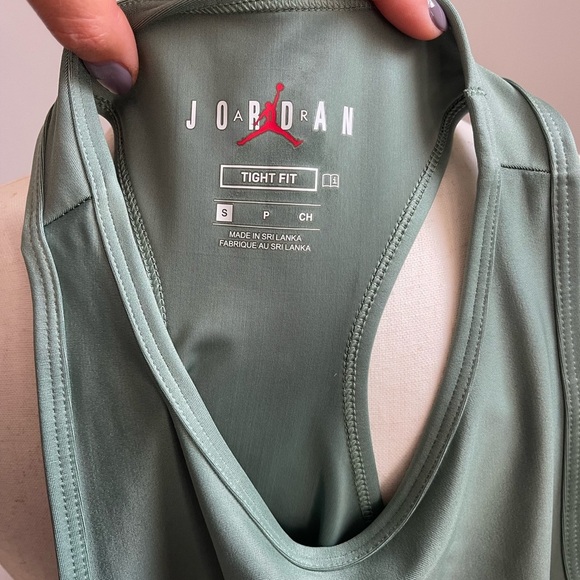 NWOT Nike Air Jordan Essential Crop Sports Bra Tank Top Women's Size S - Picture 7 of 7